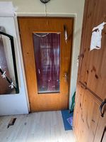 Grosse Zimmertür mit Glaseinsatz