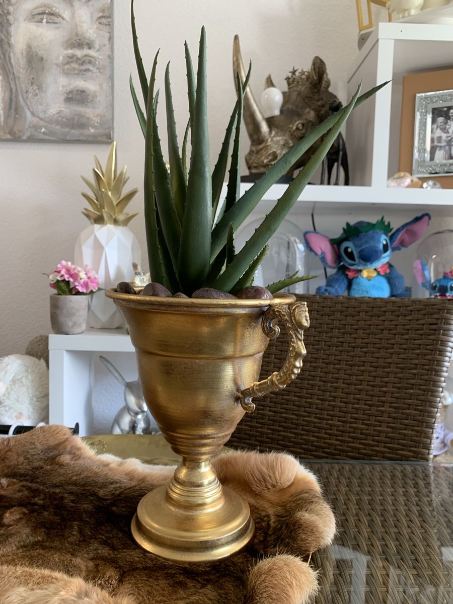 Pfister Alle Dekorationen: Wunderschöne goldene Kronen Decoration. – Neu (gemäss Beschreibung) aus Emmenbrücke von Dior09 4