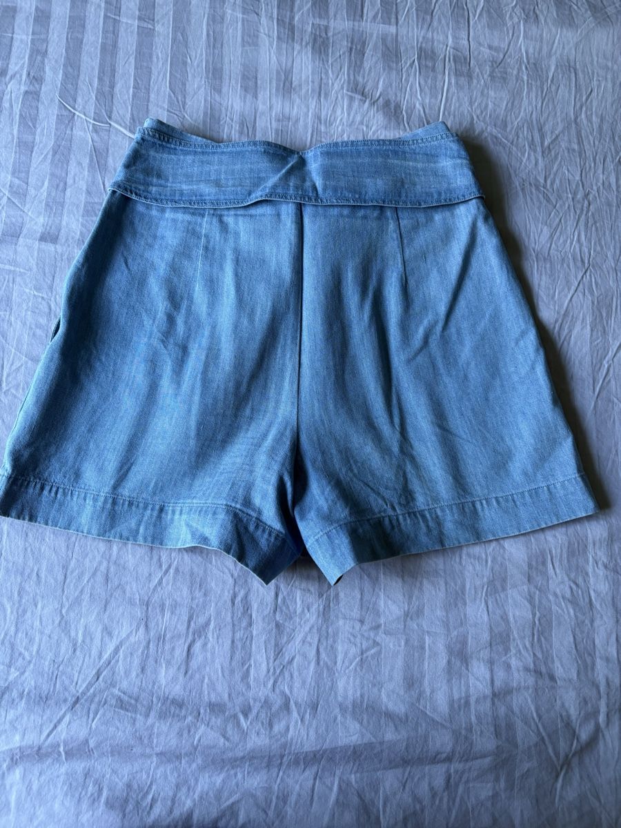 Sezane Jeans: Short en jean Sezane taille 36 – Gebraucht aus Genève von cec_6qrf 1