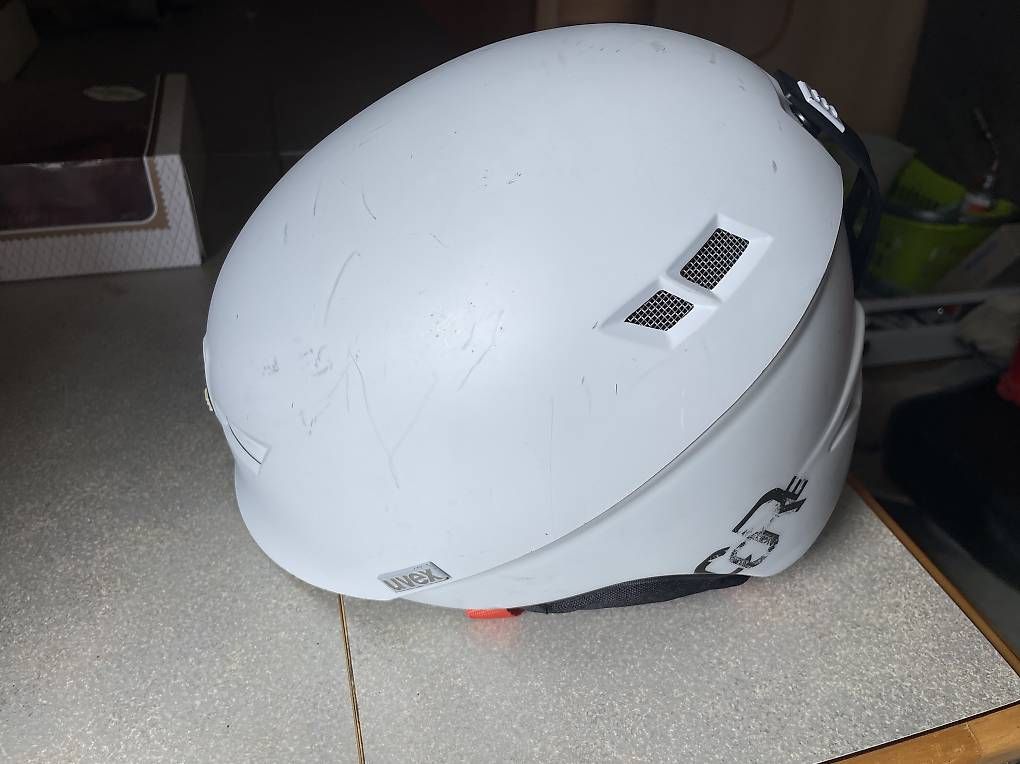 Casques: Casque de Ski 55-59cm – D'occasion à Essert FR par jcz