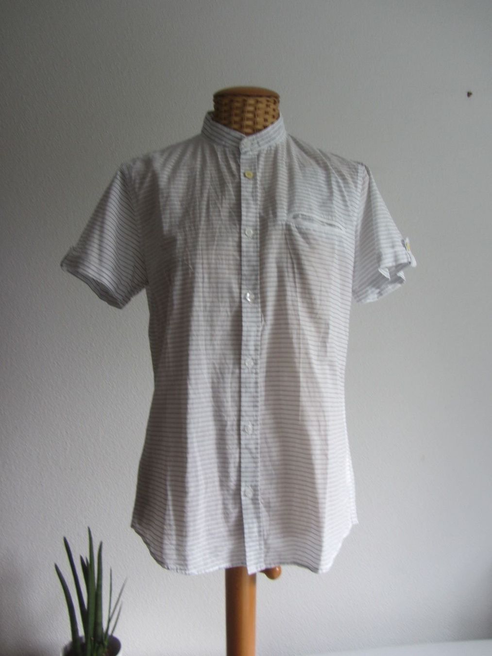 Hemden, T-Shirts & Polos: i DO - Hemd weiss gestreift 164/170 – Gebraucht aus Zürich von Diazaio