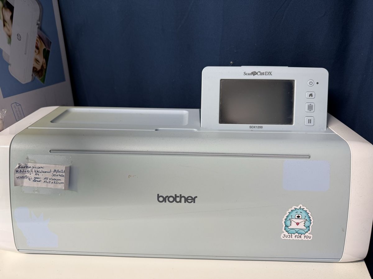 Toutes les machines: Brother SDX1200 Plotter, Scan und schneidefunktion  – D'occasion à Dottikon par nic_sp2m
