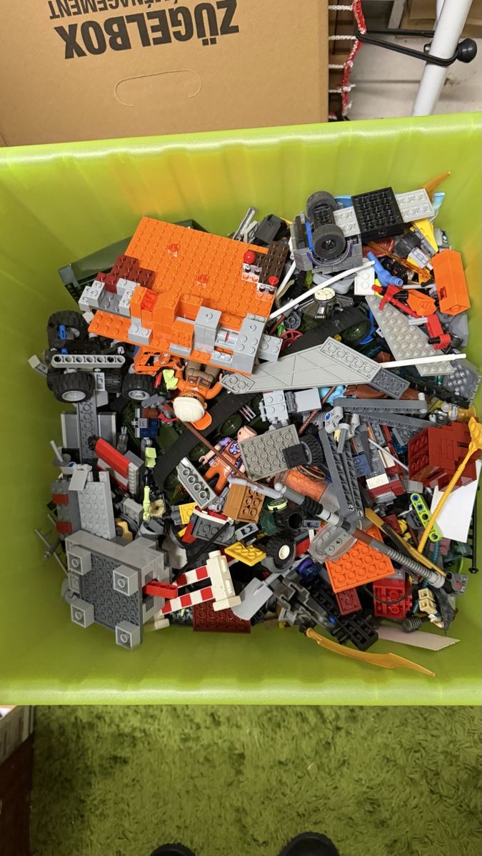Lego Spielzeuge: Lego Kiste – Gebraucht aus Stettlen von t.rentsch