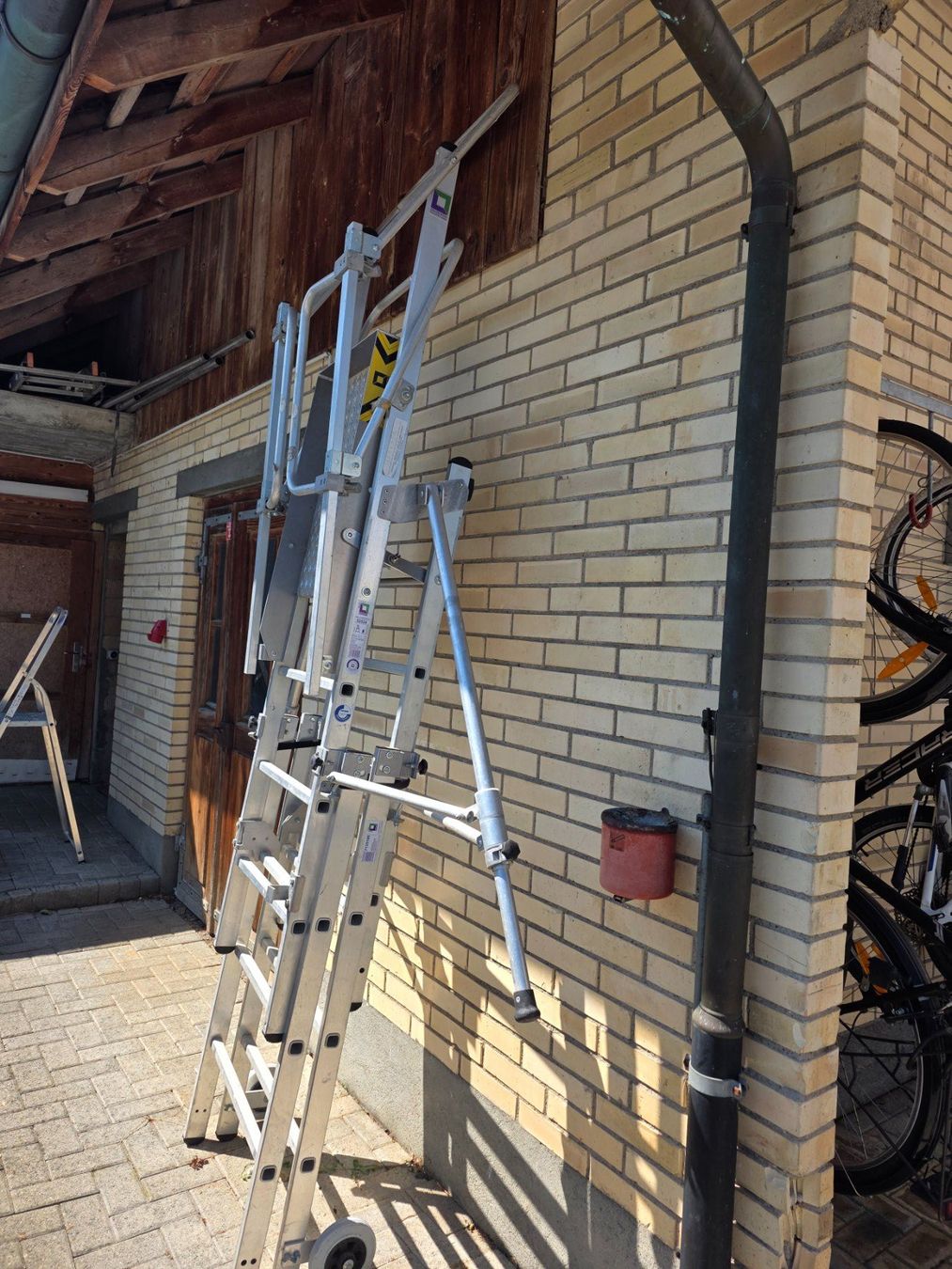 Echafaudages: Alu Sicherheitsgerüst – D'occasion à Neuenkirch par Broenner1 3