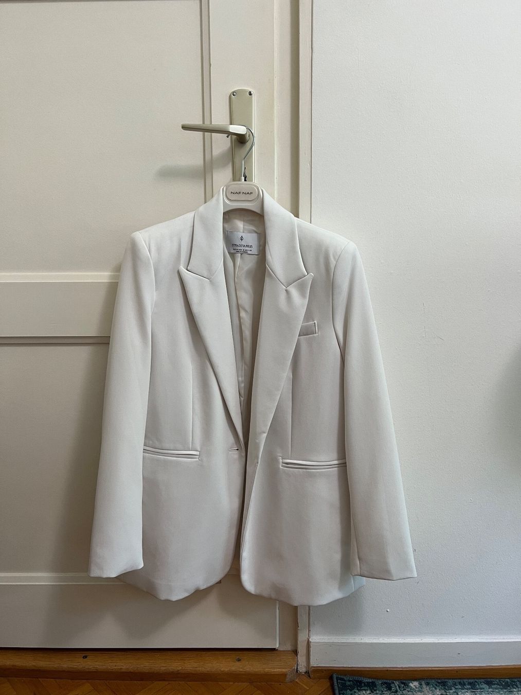 Stradivarius Vestes: White blazer, new. Costume Jacket – D'occasion à Carouge GE par 45k_gvb8