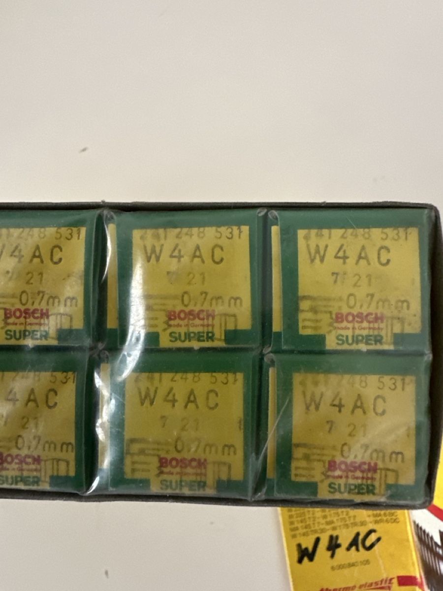 Tutti pezzi di ricambio auto: Bosch Zündkerzen W4AC Super, Oldtimer, NOS, Originalverpackt – Nuovo (secondo la descrizione) da Mörschwil venduto da tweety9402 1