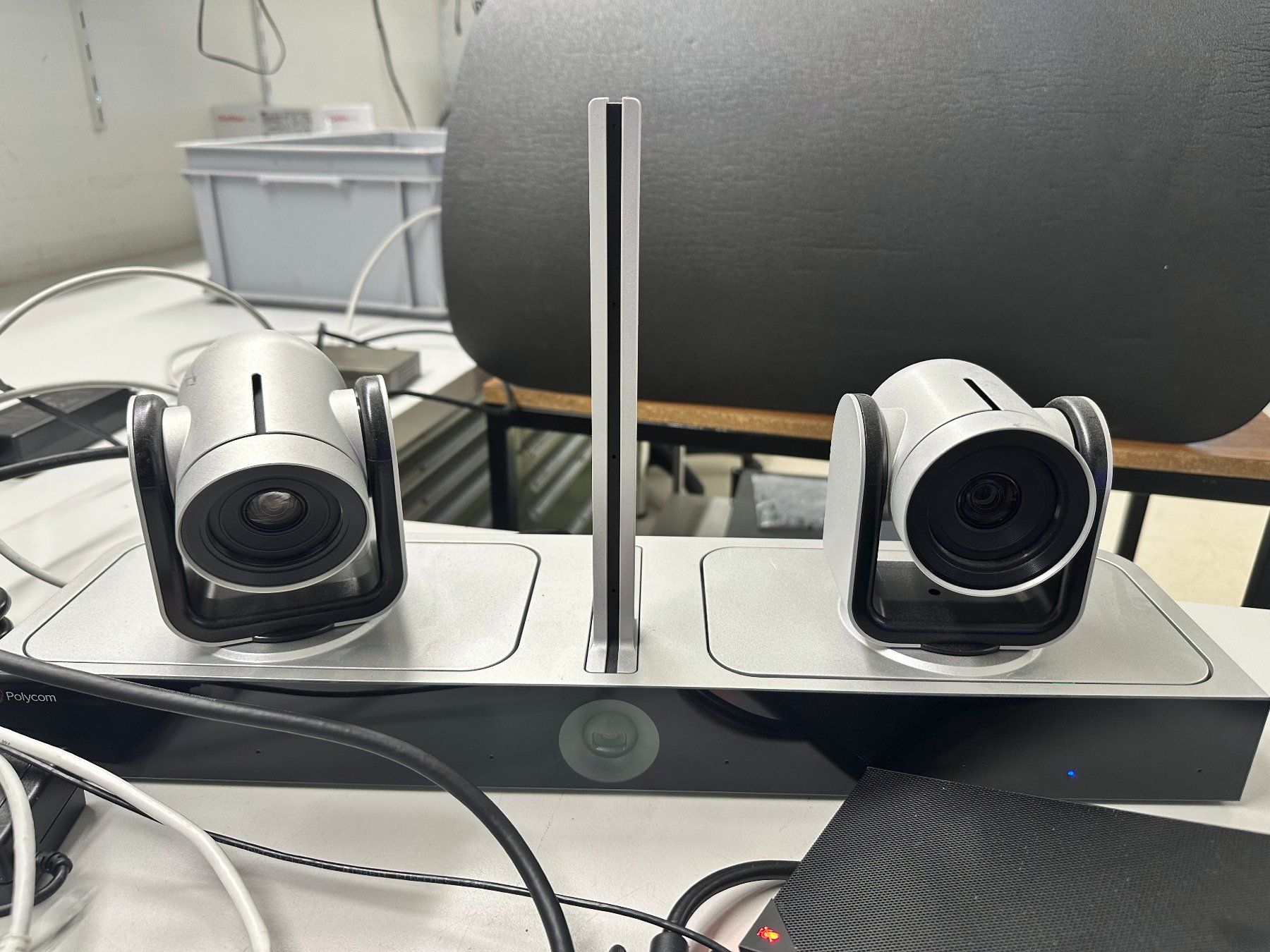 Polycom Webcams: Polycom Groupe 310 Konferenzsystem Set – D'occasion à Appenzell par 1xRichtig 1