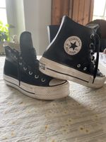 Converse All Star montantes en cuir noir, taille 38.