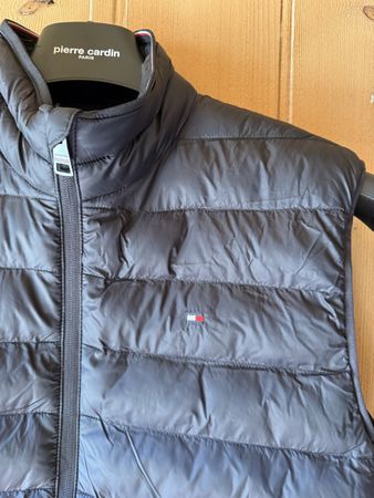 Weste Tommy Hilfiger schwarz Grösse S guter Zustand