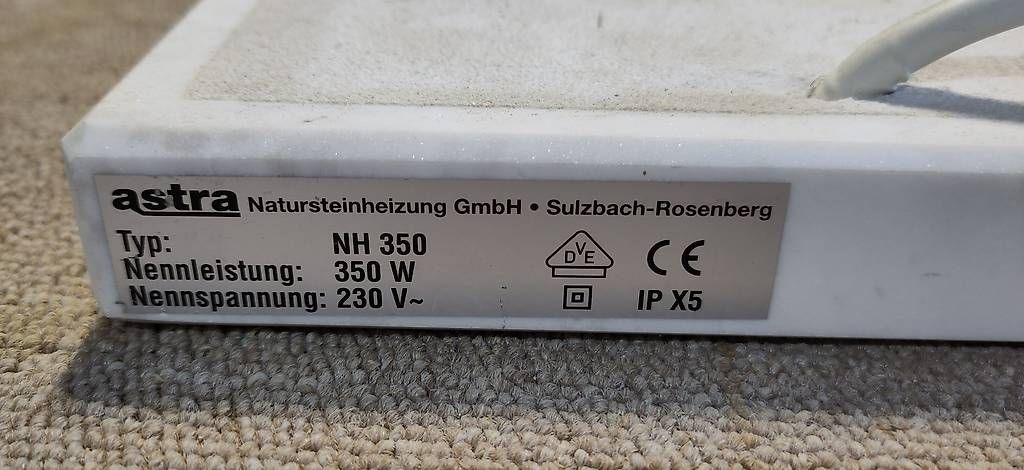 Radiatori: Natursteinheizung – Usato da Lüsslingen venduto da Aldolino1 2