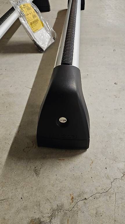 Barres de toit: Barres de toit Mazda CX5 verrouillables – D'occasion à Bussigny par Lybaro 2