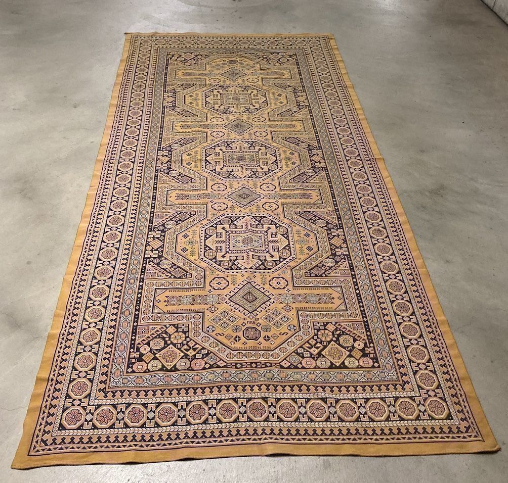 Tappeti: teppich . ca. 1.35 x 2.90m . gepflegt – Usato da Allschwil venduto da rotocker