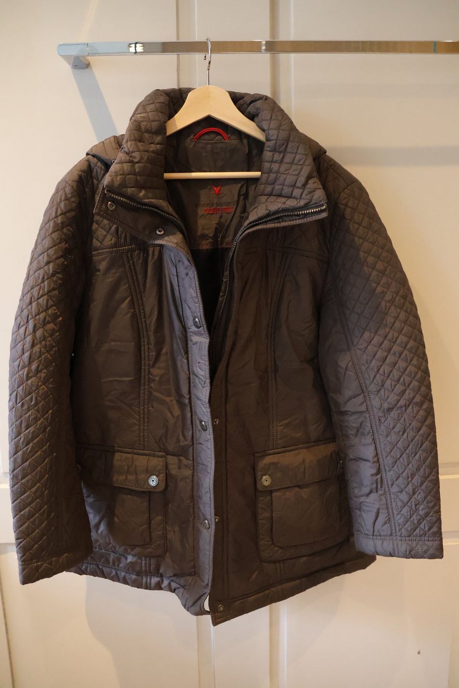 Fuchs Schmitt Vestes: Fuchs Schmitt Gore-Tex Übergangsjacke – D'occasion à Winterthur par jul_v9wx