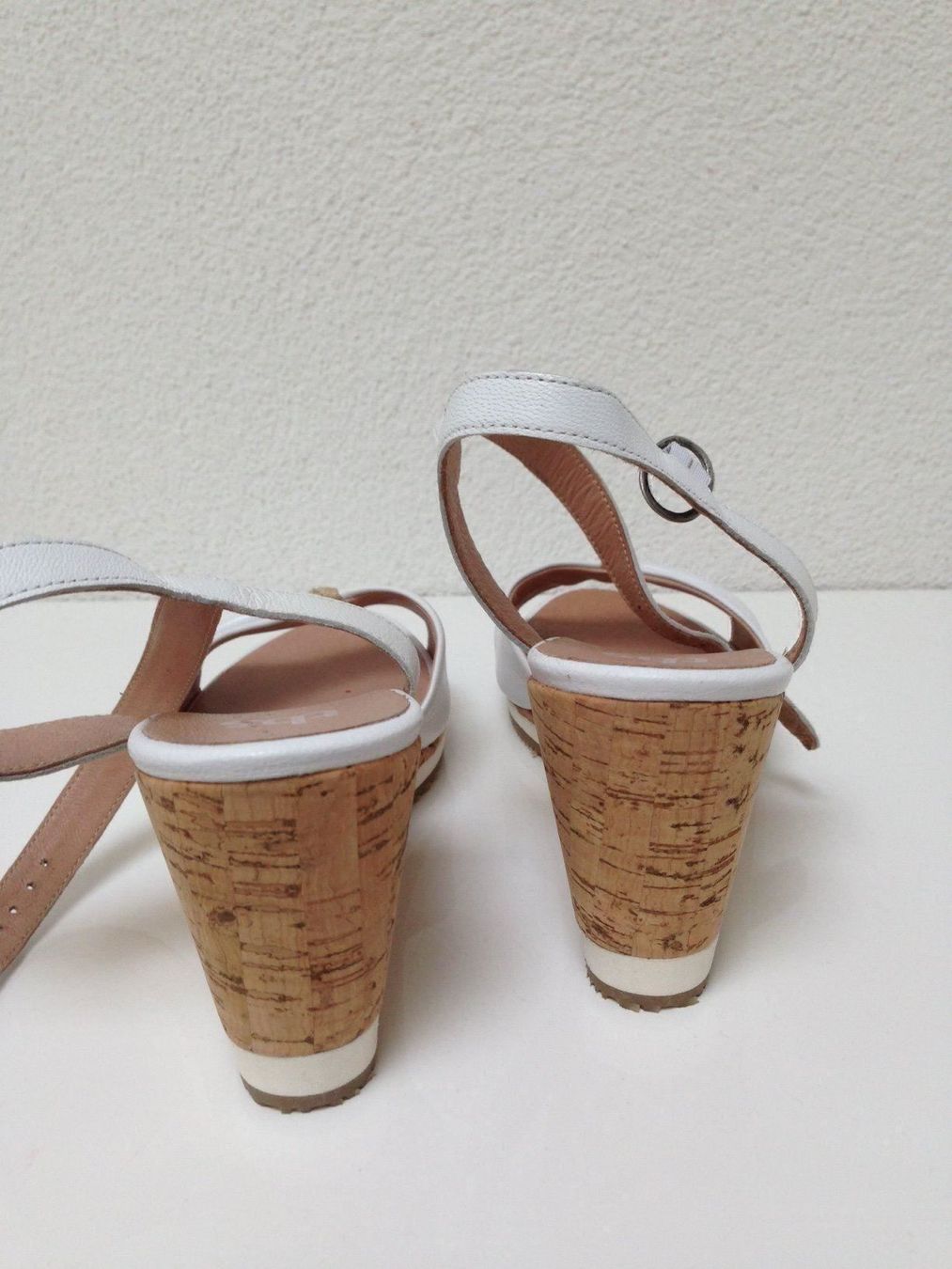 Scarpe da donna: Schuh Sandalen, weiss/beige 39 Leder – Nuovo (secondo la descrizione) da Glattpark (Opfikon) venduto da Pangie 3