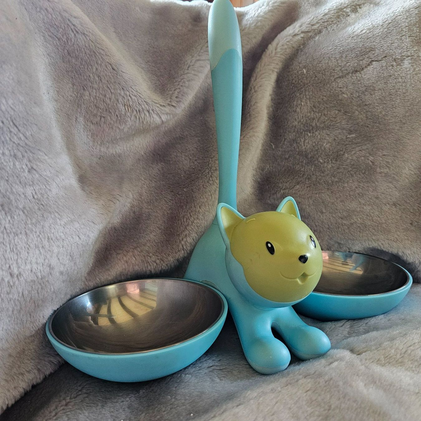 Alessi Ciotole: Gamelle pour chat Alessi - blue turquoise – Usato da Bullet venduto da liowus77 2