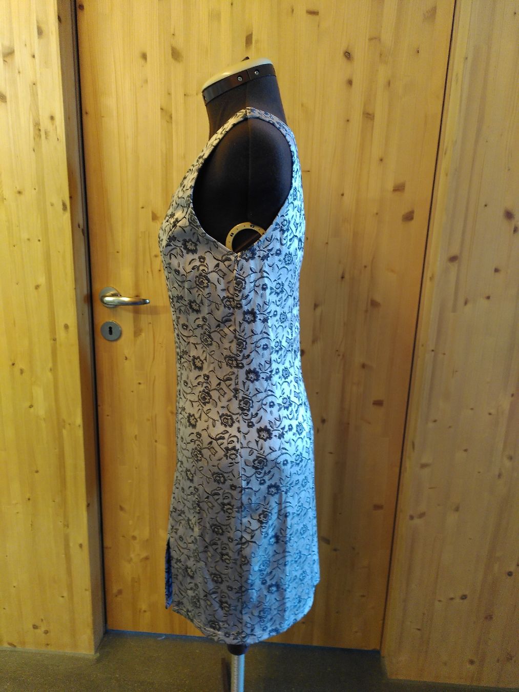 Kleider: Silbernes Kleid / Robe argentée / Silver dress – Neu (gemäss Beschreibung) aus Zürich von aurelie.99 1