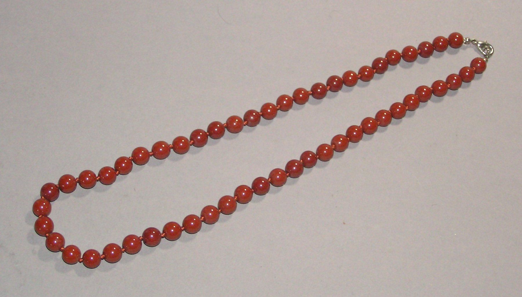 Catenine: HALSKETTE ROTER JASPIS – Nuovo (secondo la descrizione) da Grenchen venduto da Antique-hunter 1