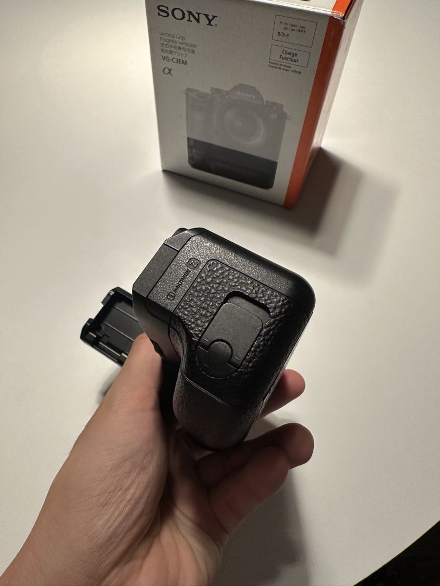 Sony Fotocamera: Sony VG-C3EM Battery grip – Usato da Frauenfeld venduto da bybong 6
