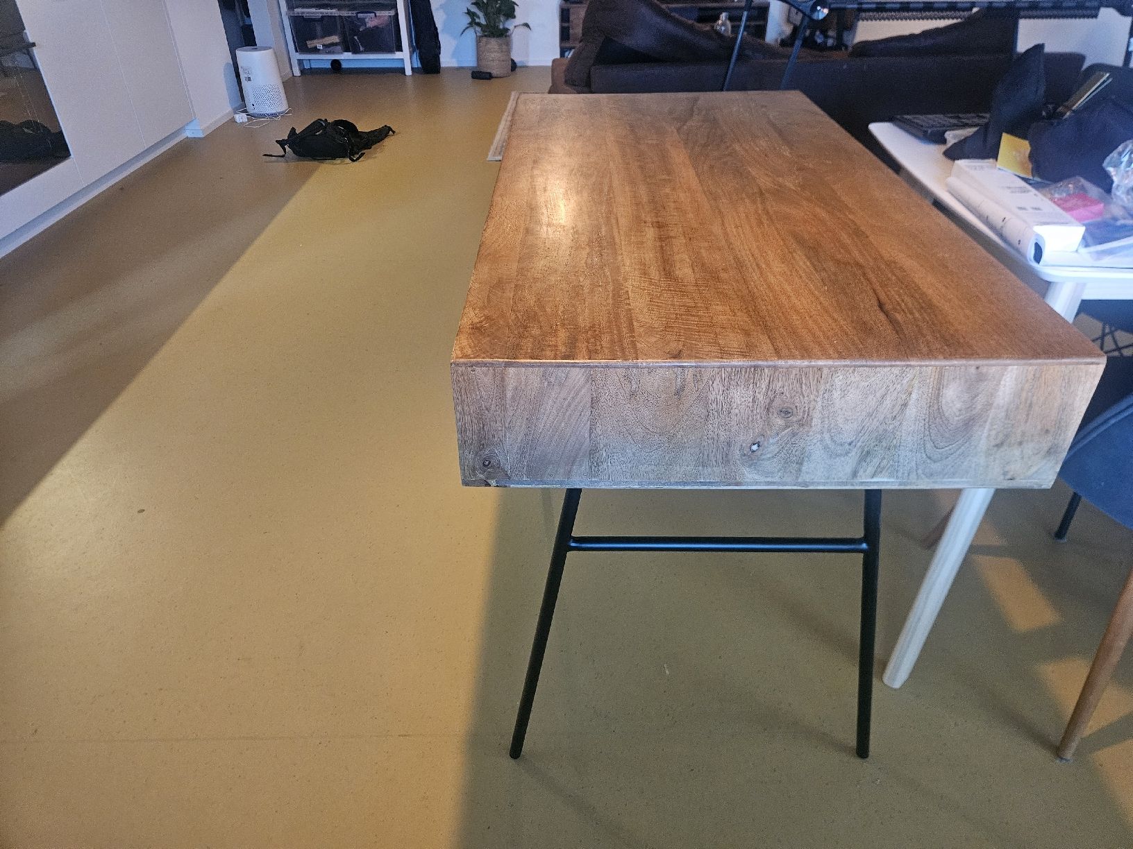 Scrivanie: Schreibtisch Mangoholz – Usato da Zürich venduto da sir_cx7w 2