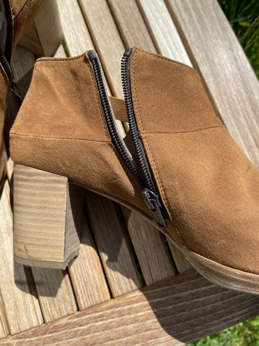Scarpe da donna: Homers Stiefeletten Grösse 39 Rauleder – Usato da Basel venduto da Ritzibitzi 1