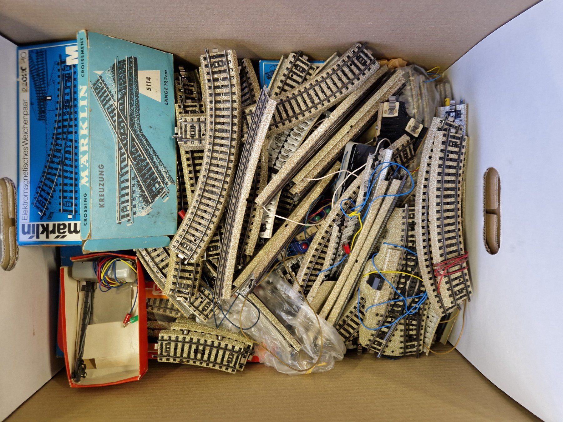 Märklin Modelleisenbahnen: Grosses Märklin Eisenbahn LOT HO 15 Loks, 56 Wagen +Schienen – Gebraucht aus Wädenswil von tome70 5