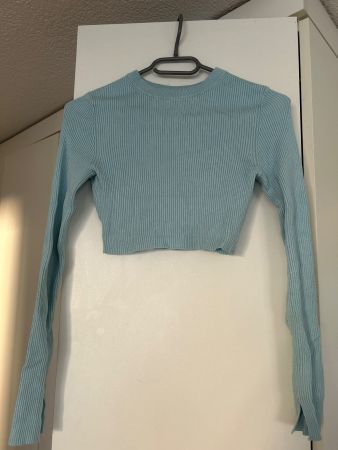 Crop Top Pull&Bear hellblau gerippt Grösse S gebraucht