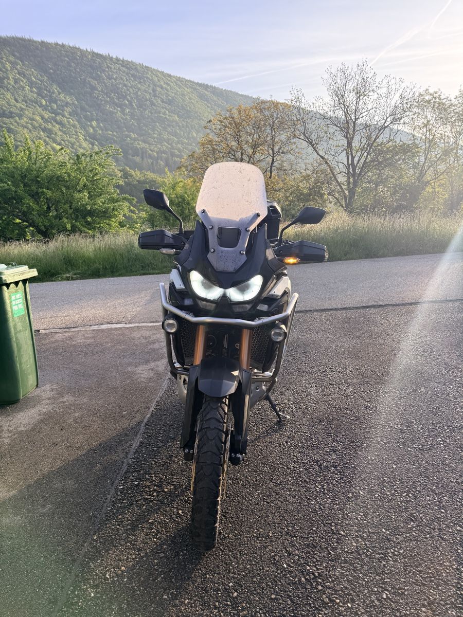 Honda Touring: Africa Twin CRF 1100 DCT – Usato da Romont BE venduto da superyo