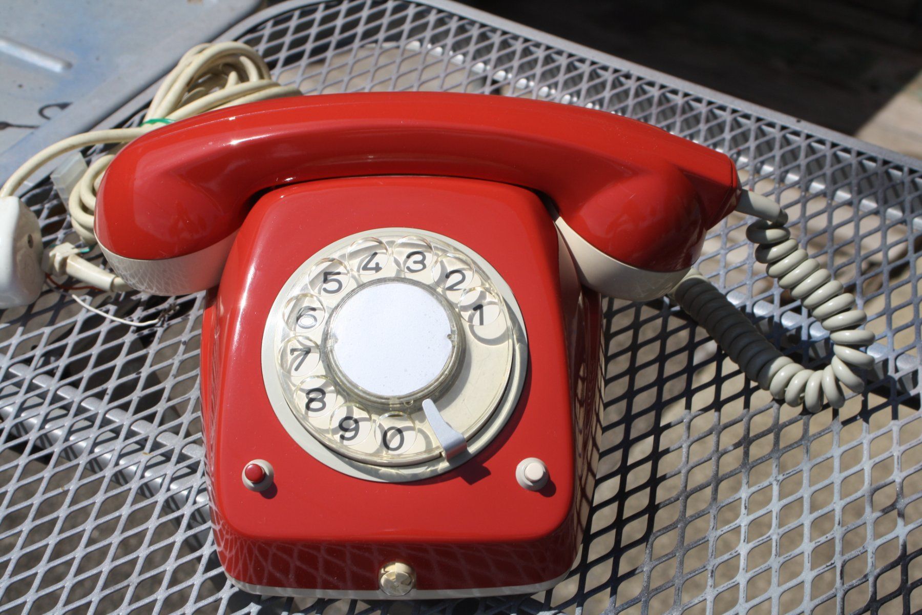 Téléphones: TELEFON VINTAGE MIT WÄHLSCHEIBE – D'occasion à Wauwil par Pneuedy 6