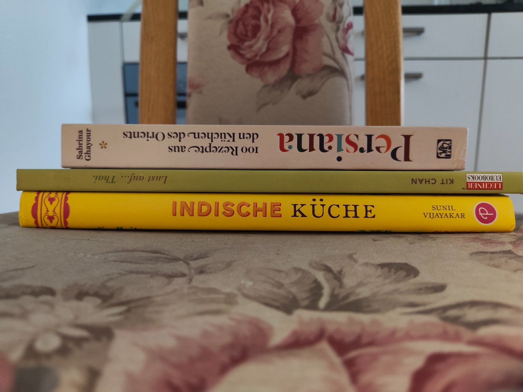 Libri: Diverse Bücher verschiedene Genres & Sachbücher – Usato da Bern venduto da Timo-Mo 4