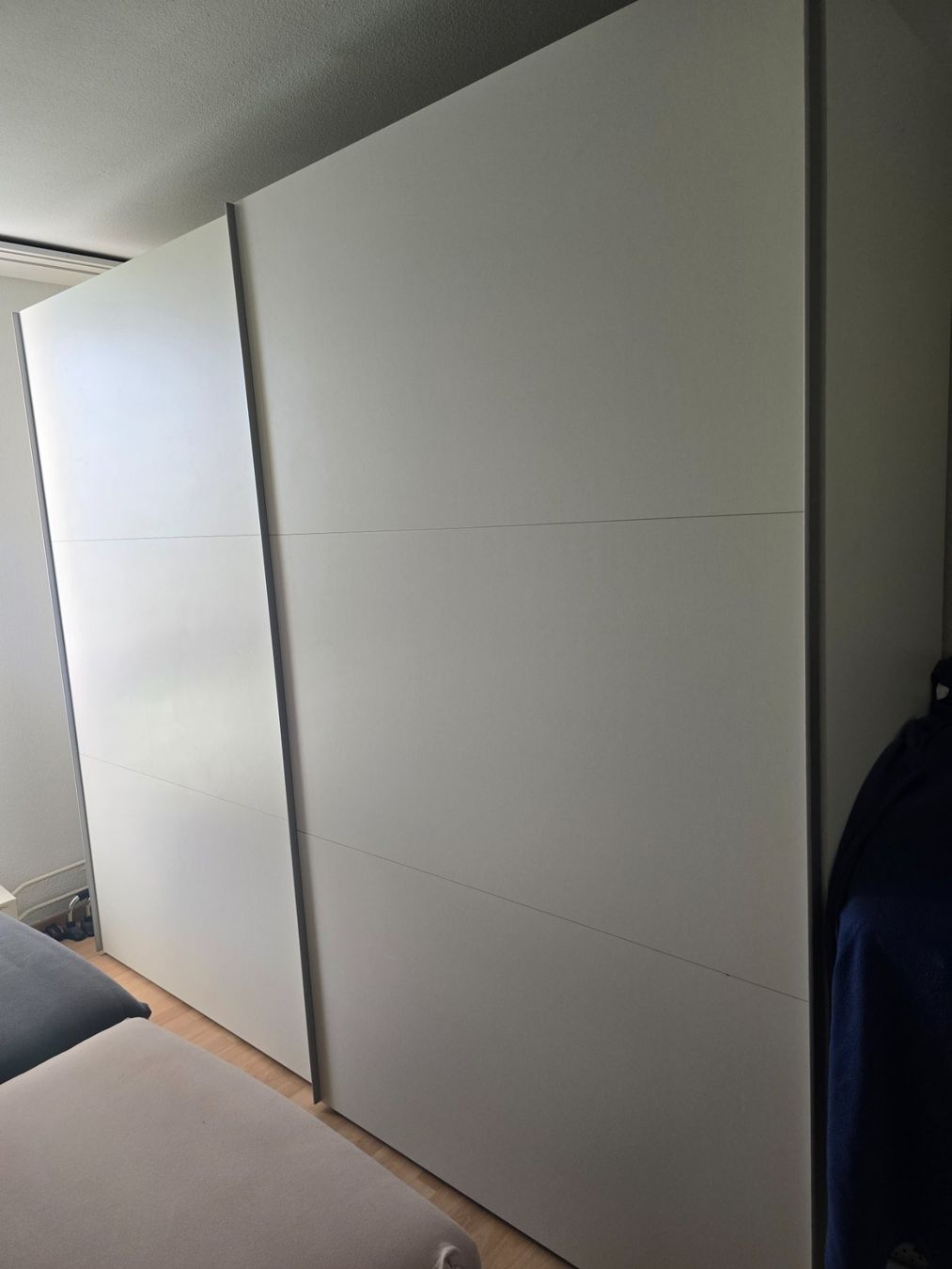 Guardaroba: Grosser weisser Kleiderschrank – Usato da Ebmatingen venduto da gab_cbw9 2