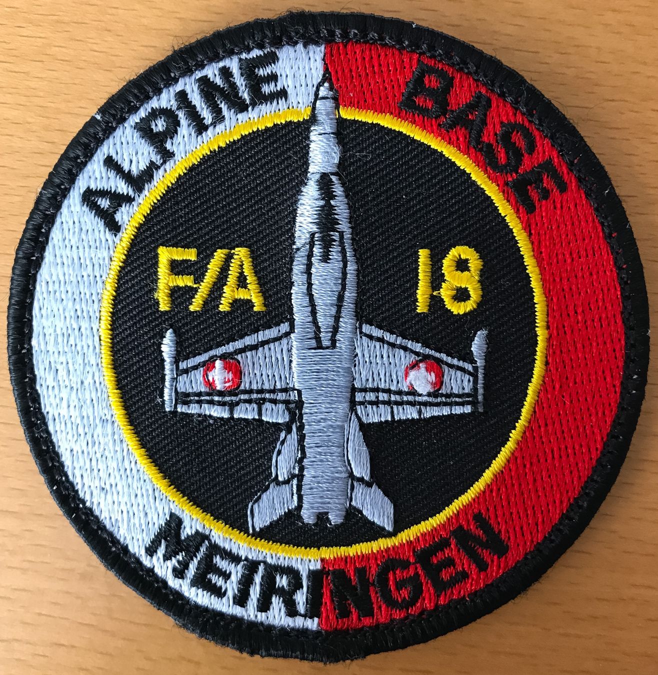 Armée suisse Insignes: Schweizer Luftwaffe Hornet Alpine Base Meiringen Patch – Neuf (Voir description) à Bern par mercandante