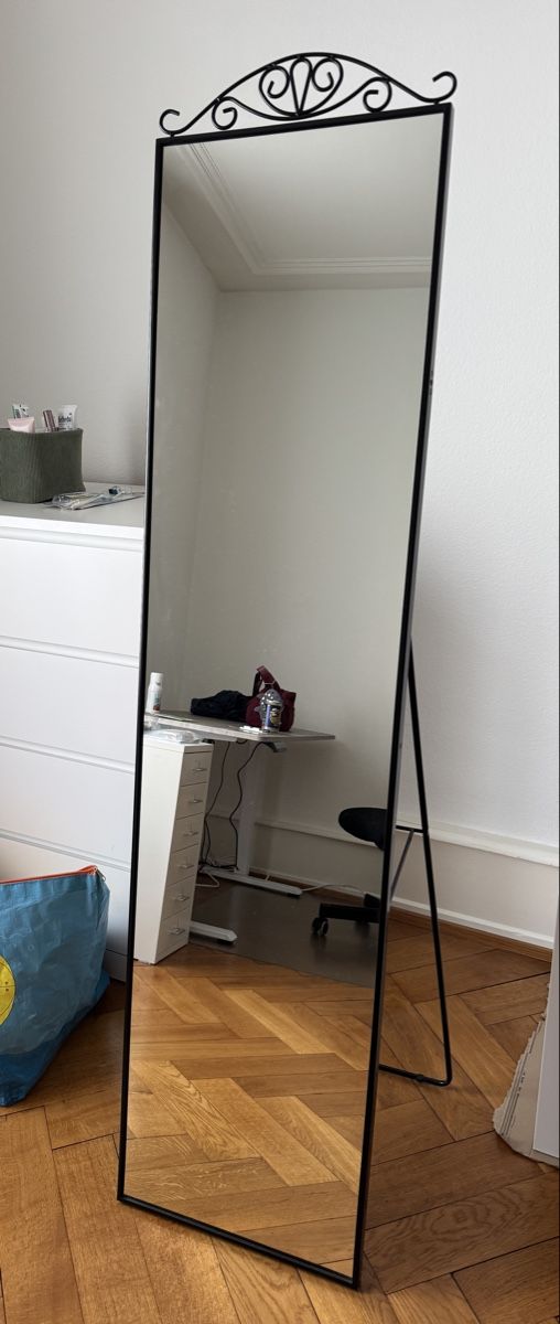 Ikea Specchi: KARMSUND Spiegel Schwarz IKEA – Usato da Basel venduto da bia_xh5s