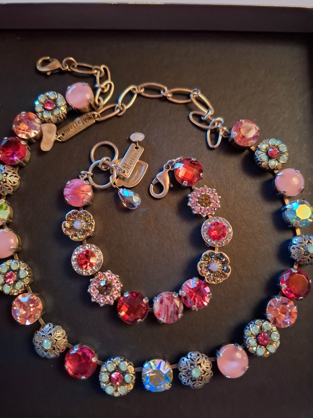 Colliers: HALSKETTE MIT ARMBAND VON  MARIANA – Neuf (Voir description) à Gretzenbach par schibaya