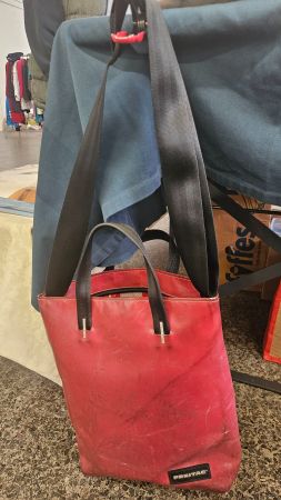 Borsa a mano e tracolla Freitag bordeaux