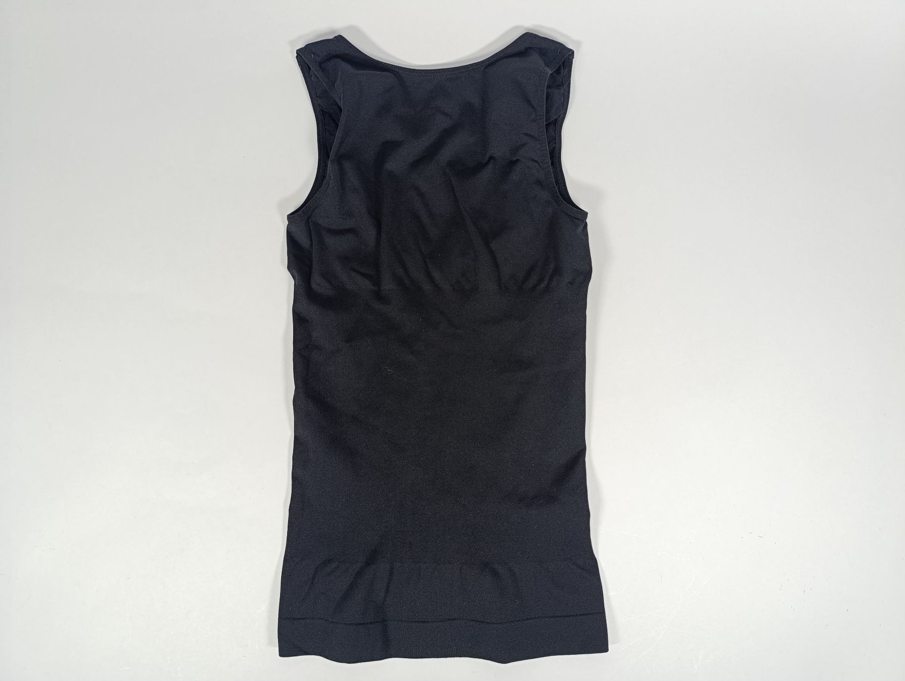 Camicette, T-shirt & Top: Débardeur noir stretch – Usato da Thielle venduto da Plusvalue_Neuchatel 1
