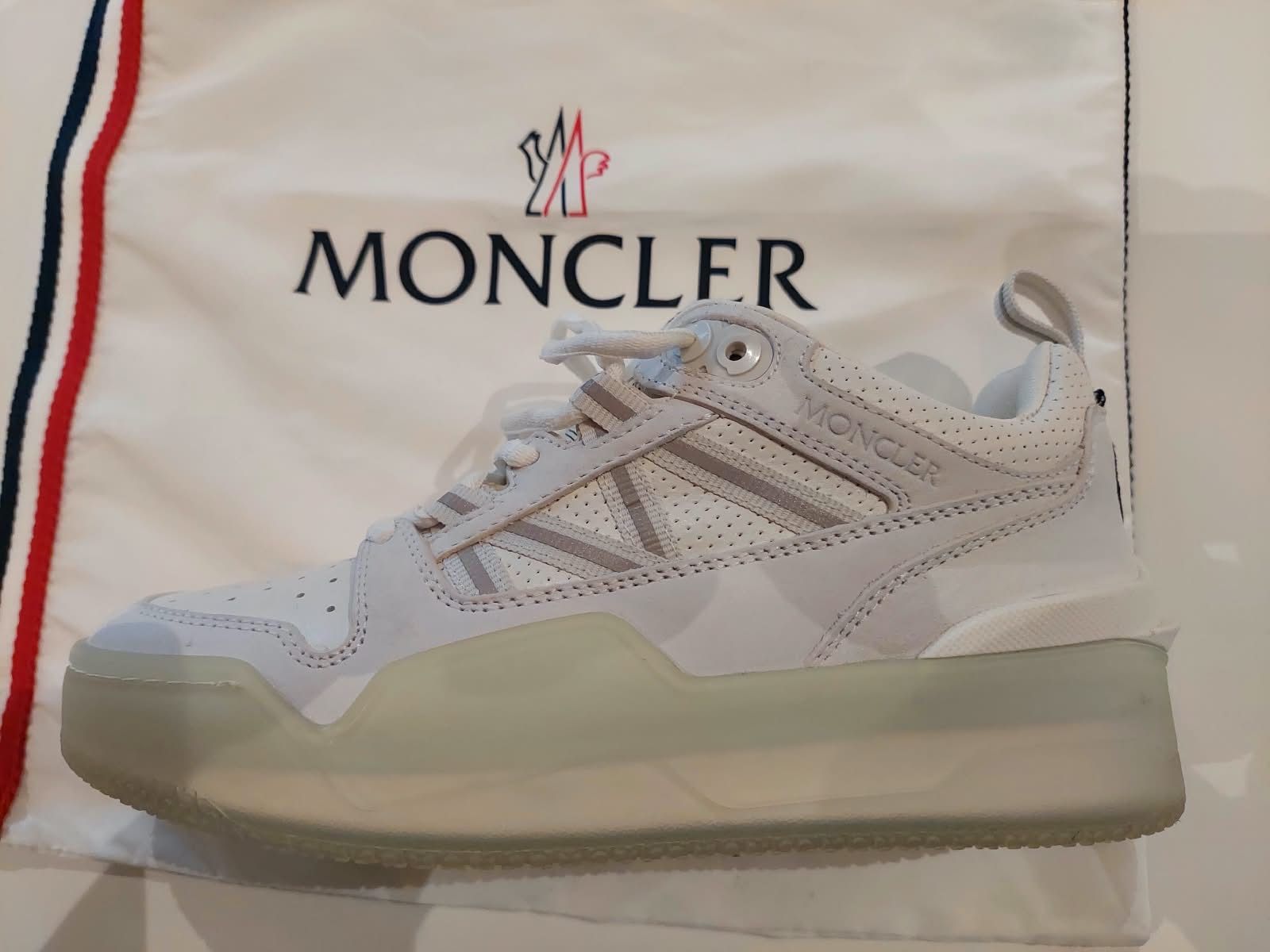 Moncler Chaussures femmes: Baskets Moncler 36 (new) – Neuf avec emballage d'origine à La Tour-de-Peilz par DressingEKL
