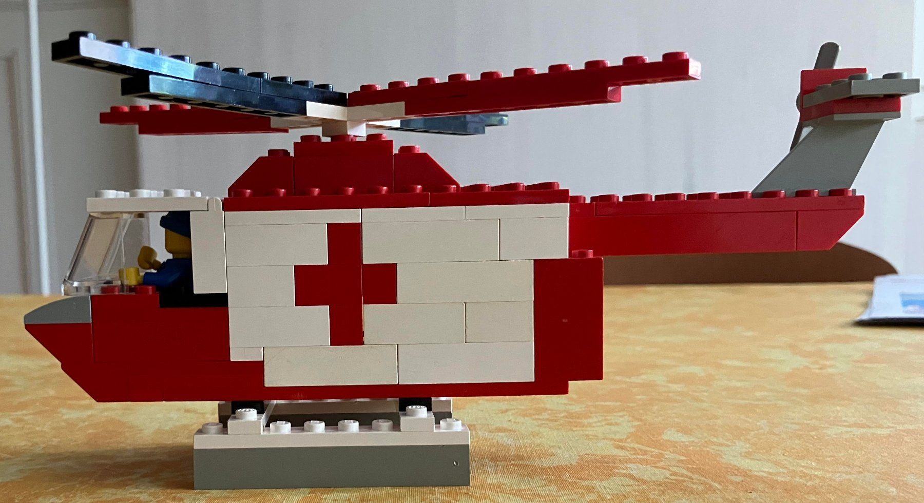Lego Giocattoli: LEGO 6691 Rotkreuzhelikopter – Usato da Zürich venduto da Derrick8 3