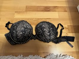 Victoria’s Secret BH 32DD Nieten