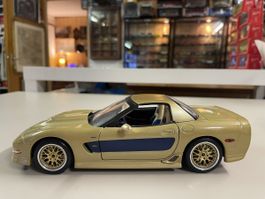 Corvette C5 Modellauto, Gold, Massstab 1:18, Top Zustand!