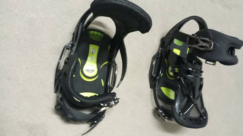 Burton Attacchi: Verkaufe eine neue Burton Snowboardbindung – Nuovo (secondo la descrizione) da Dagmersellen venduto da mountainmama