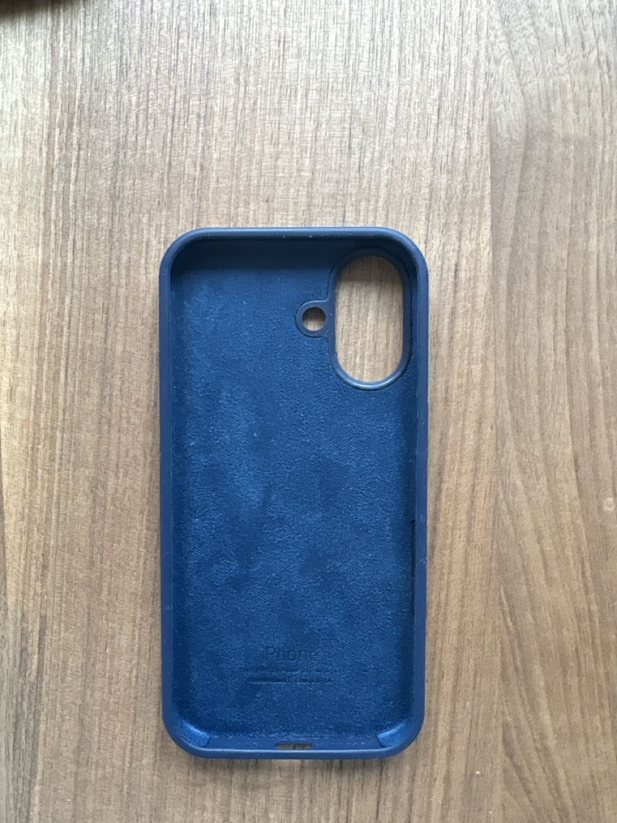 Apple Covers & Schutzfolien: Iphone 16 case / cover – Gebraucht aus Zürich von Asybb 1