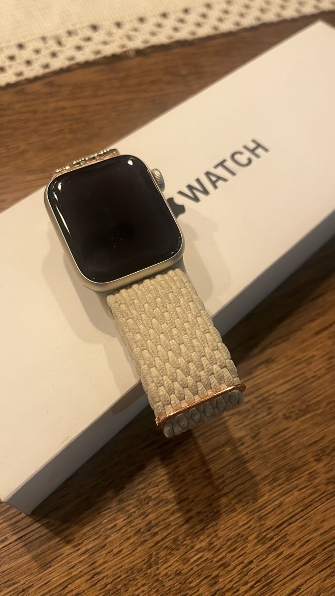Apple Smartwatch: Apple Watch SE (2th Generation) – Nuovo (secondo la descrizione) da Brüttisellen venduto da kaiosousacruz 1