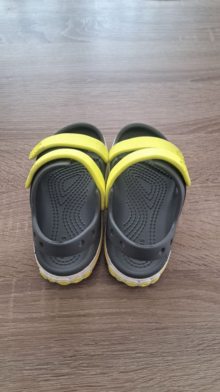 Crocs Schuhe für Jungen: Crocs Sandalen  – Gebraucht aus Buchs SG von VitaliiKu 1