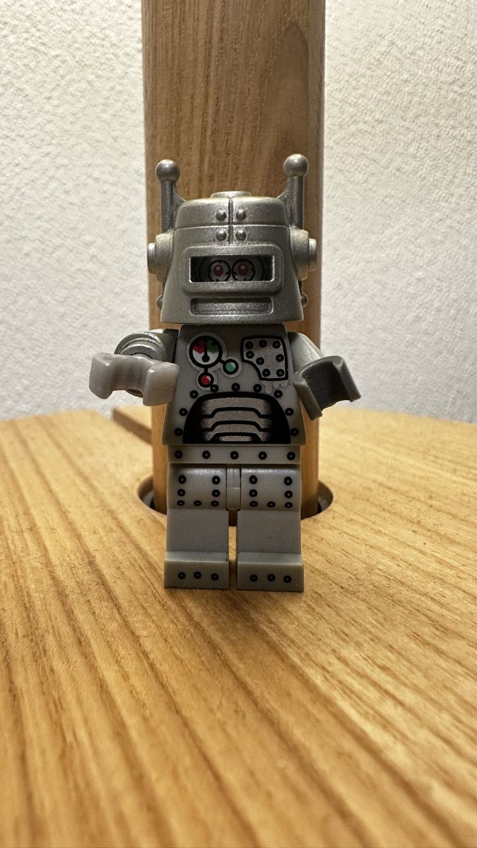 Lego Statuette: LEGO / Robot Series 1 / col01-7 – Usato da Herzogenbuchsee venduto da TCG-High-Quality
