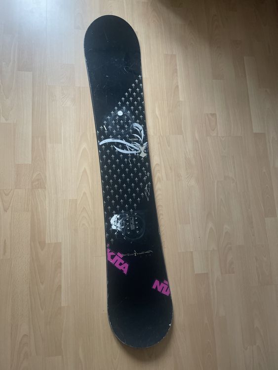 Nitro women’s snowboard 1