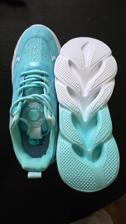 Scarpe da donna: ganz neue Sneakers – Usato da Regensdorf venduto da surber54 3