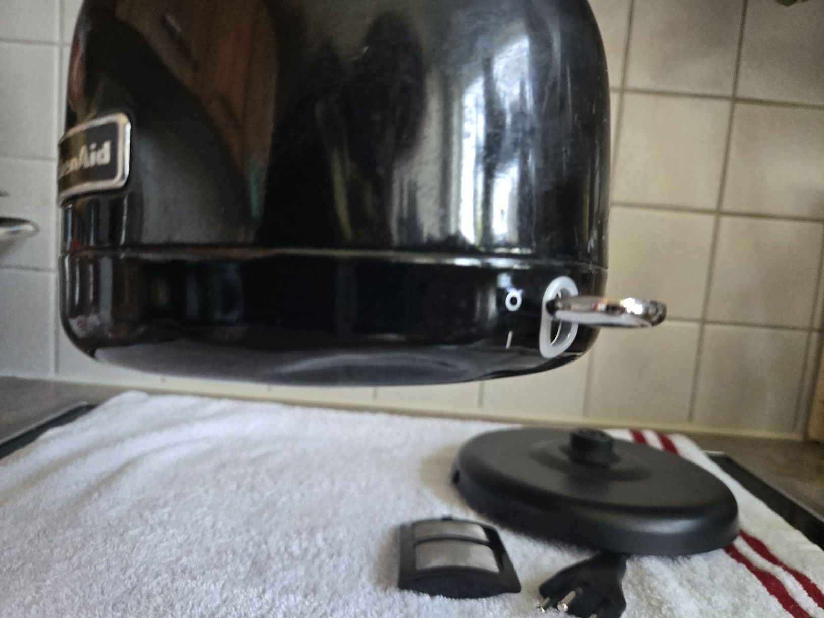 Kitchenaid Küchengeräte: KitchenAid Wasserkocher 1.25L schwarz – Gebraucht aus Spreitenbach von aar_zs8f 3