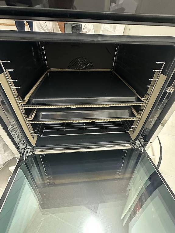 Fours: Miele Einbaubackofen Modell H 2860-60 B – Neuf avec emballage d'origine à Riehen par KJM4125 4