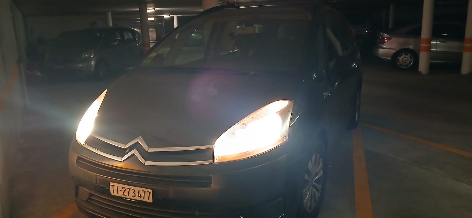 Citroën Automobili: Citroën C4 Picasso – Usato da Gordola venduto da Roxenne 3