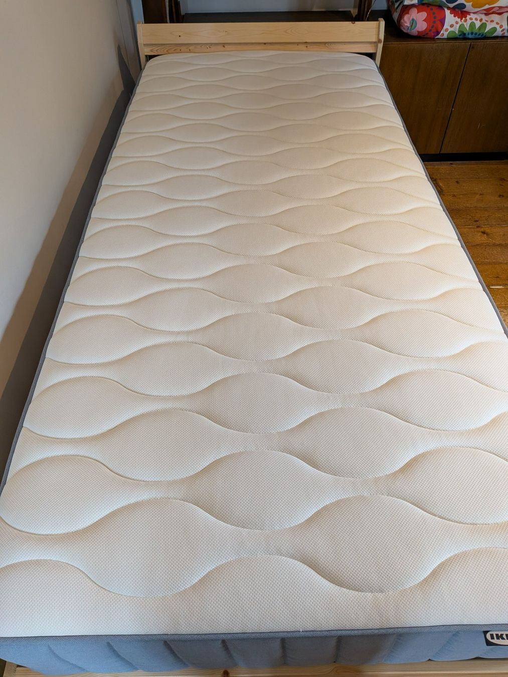 Ikea Letti: Lit Ikea Neiden avec Matelas Vesteroy – Usato da Genève venduto da sna_z2cl 1